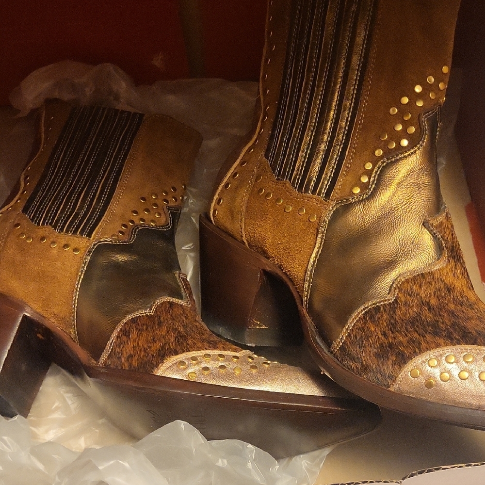 Stylish Brown and Gold Ankle Booties - Picture 15 of 15